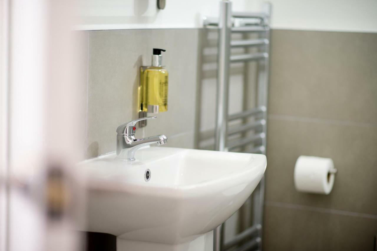 Flat A - Spacious Ground Floor, 1 Bedroom Apartment In Central Southsea, ポーツマス エクステリア 写真