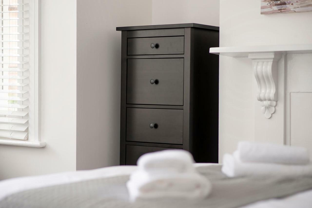 Flat A - Spacious Ground Floor, 1 Bedroom Apartment In Central Southsea, ポーツマス エクステリア 写真